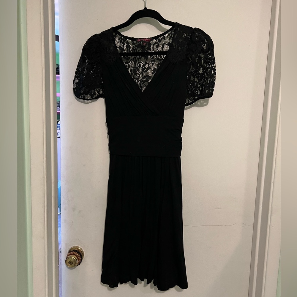 Betsey Johnson vintage black lace accent dress💖